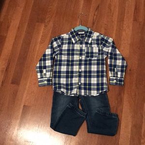 Crazy 8 plaid button down